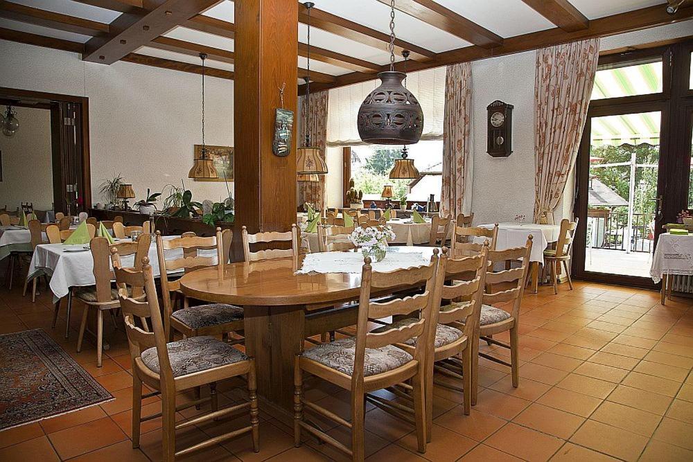 Hotel & Restaurant Krone Waldbronn Εξωτερικό φωτογραφία