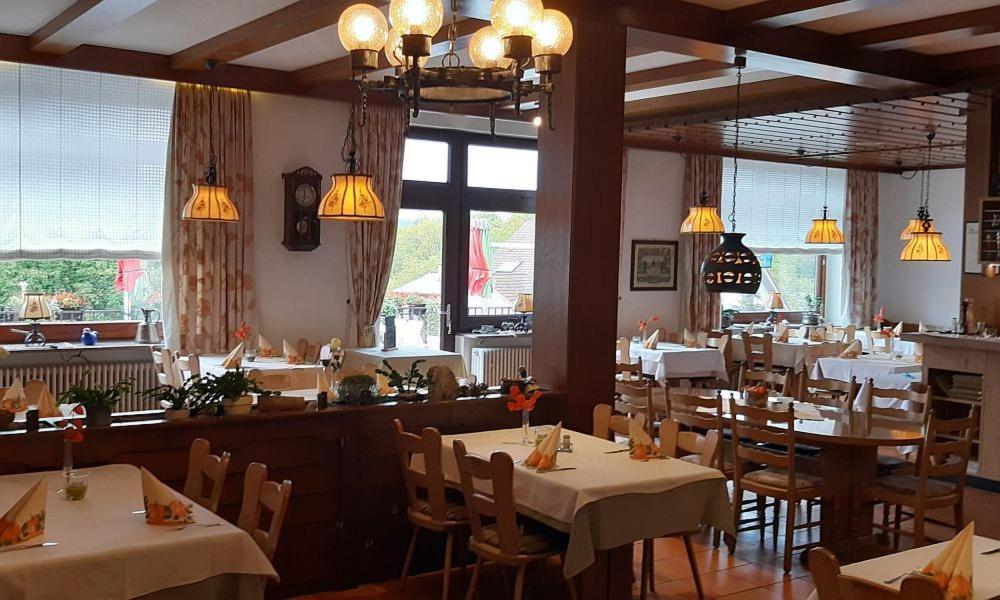 Hotel & Restaurant Krone Waldbronn Εξωτερικό φωτογραφία